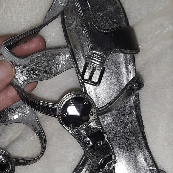 Cute Guess by Marciano sandals (See Description) - Picture 3 of 10